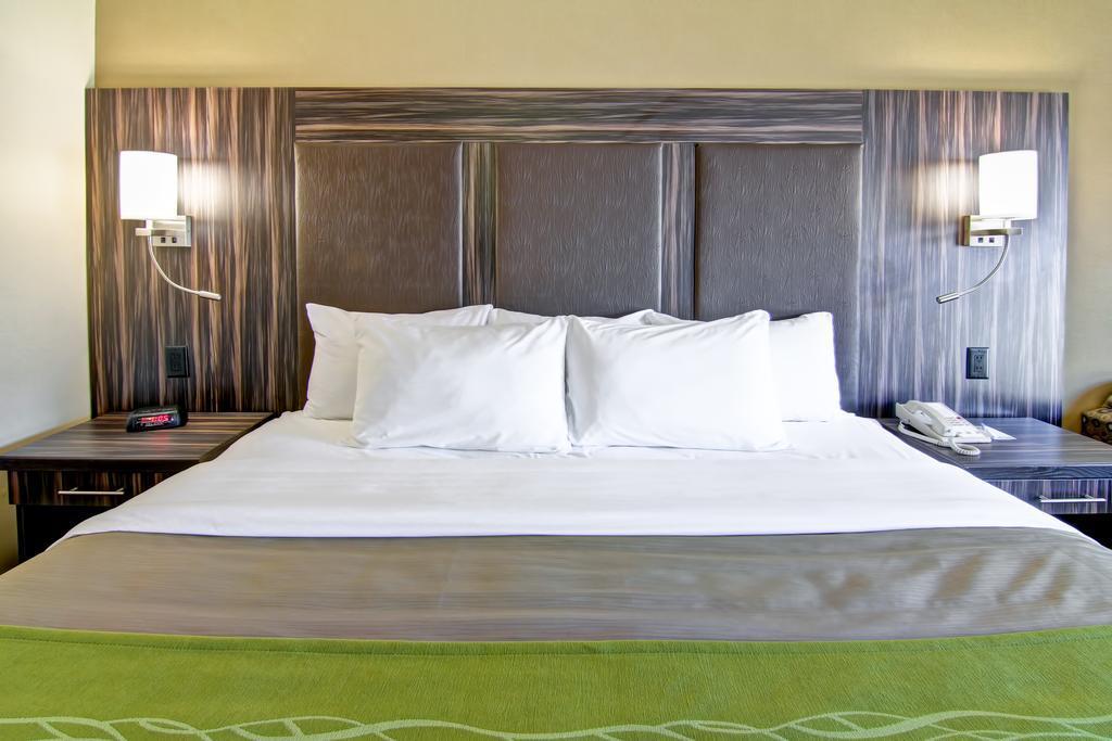 Comfort Inn Sainte-Catherine Eksteriør bilde