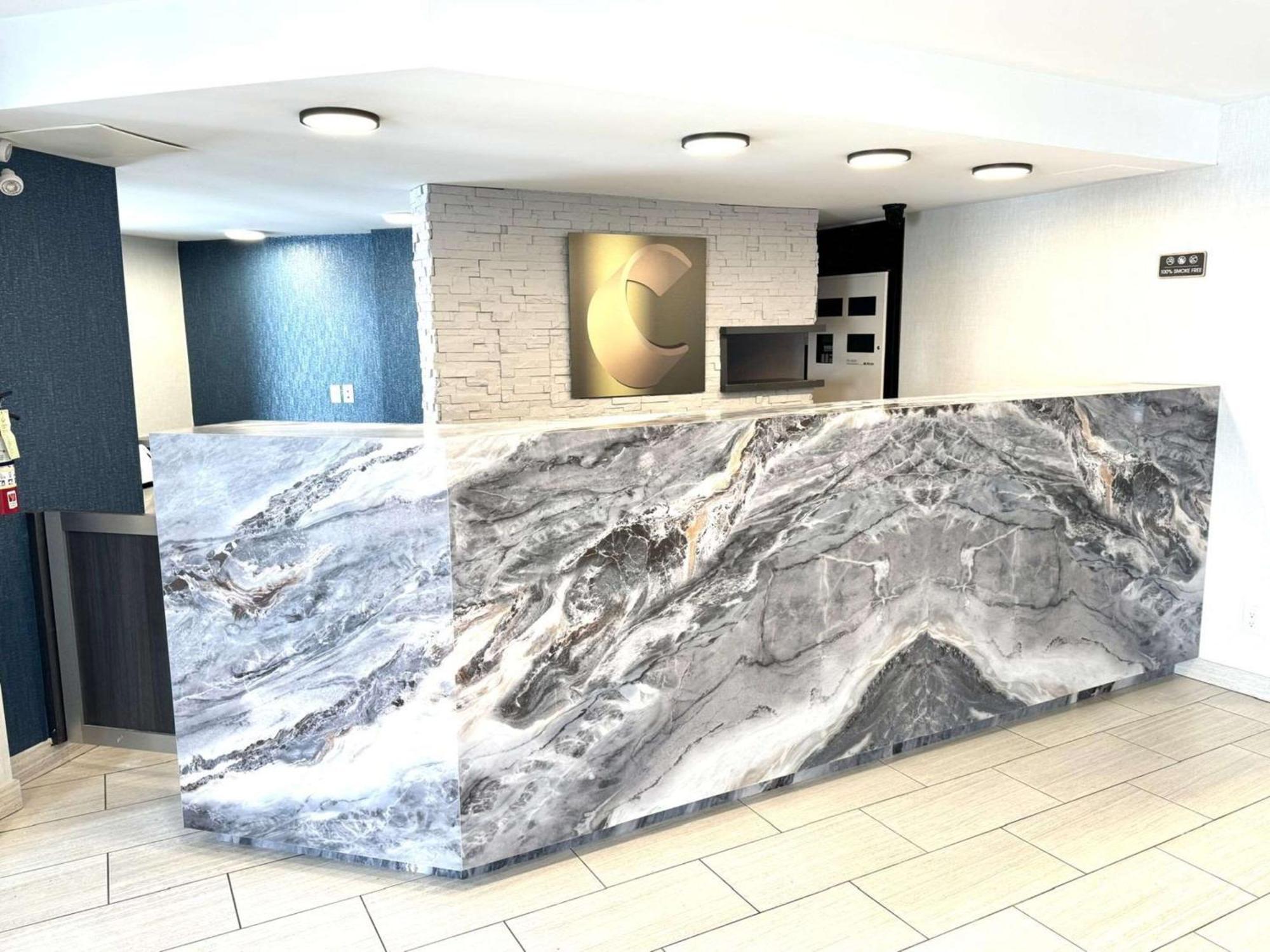 Comfort Inn Sainte-Catherine Eksteriør bilde